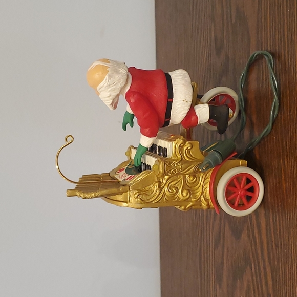 Hallmark Keepsake Magic 1994 Santa Sing A Long Christmas Ornament with Box - Picture 4 of 8